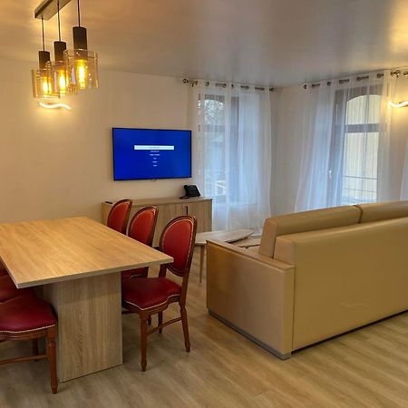 Residence De La Roseraie Florenville Ngoại thất bức ảnh