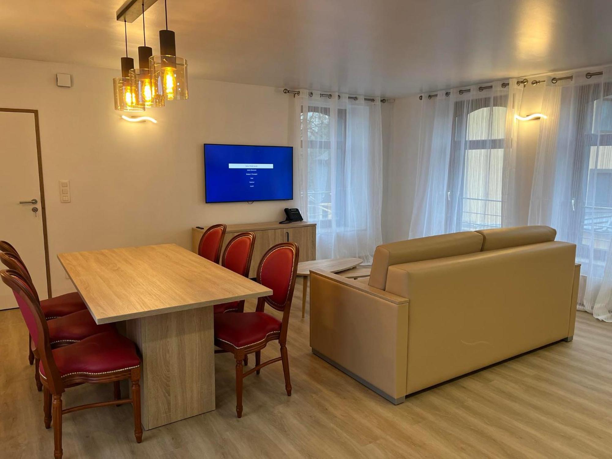 Residence De La Roseraie Florenville Ngoại thất bức ảnh
