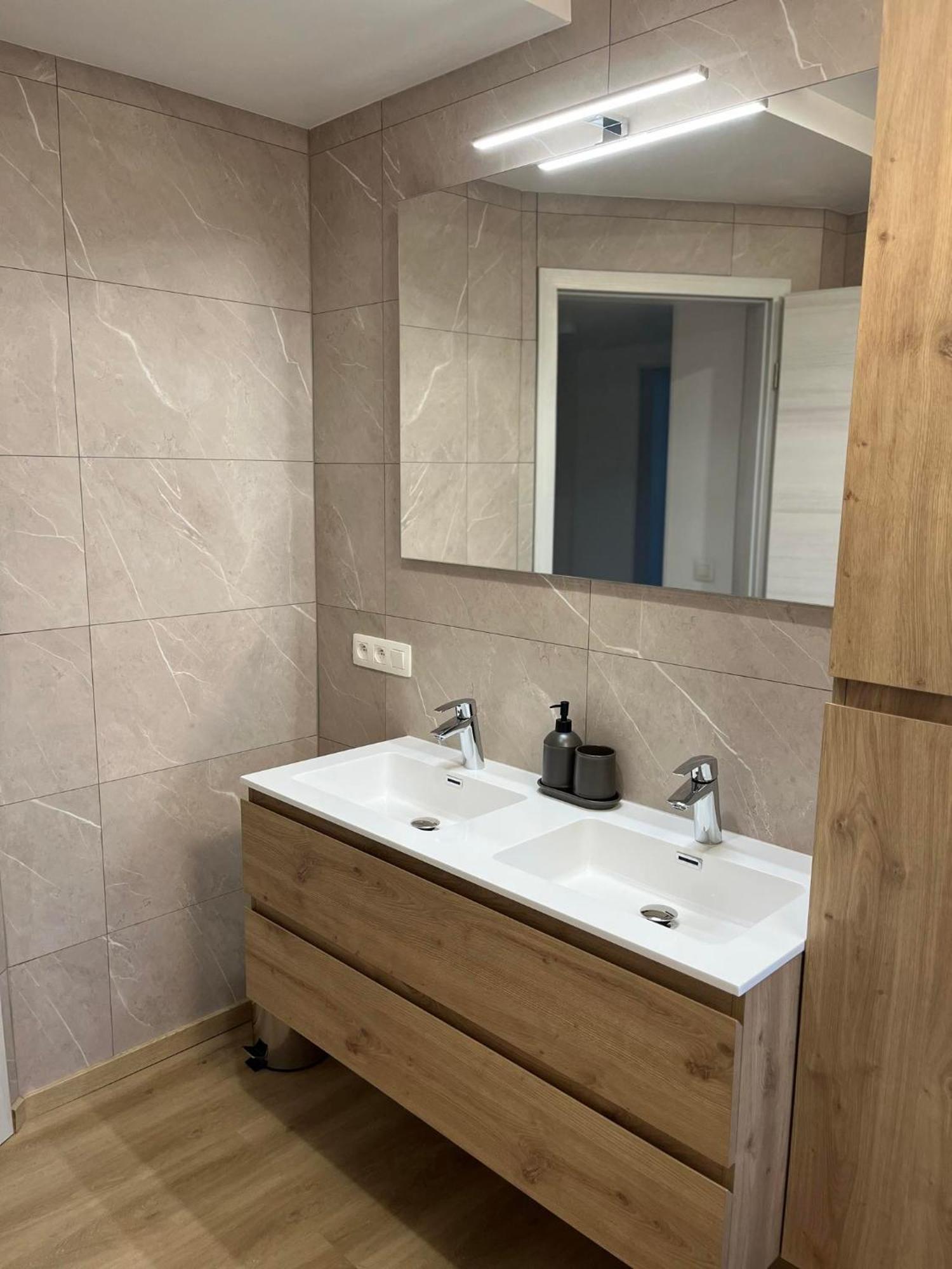 Residence De La Roseraie Florenville Ngoại thất bức ảnh
